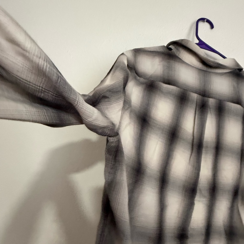 Vince Black and White Plaid Casual Button Down Shirt - Picture 4 of 5